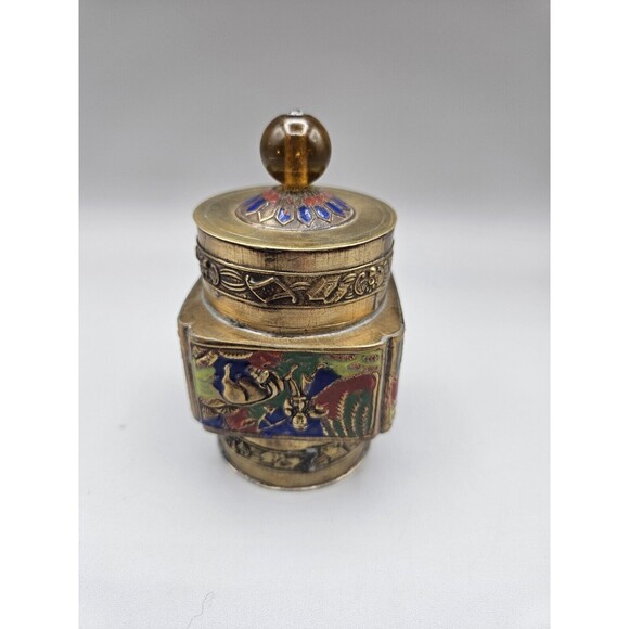 Vintage CHINESE ENAMELED Brass TEA CADDY JAR Amber Lucite Topper Lid Scene - Picture 4 of 9